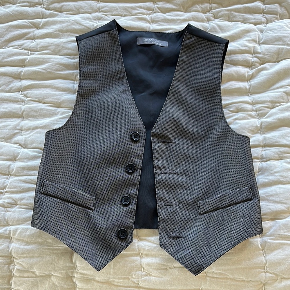 Gray Tailored Vest with V-Neck and Dark Lining